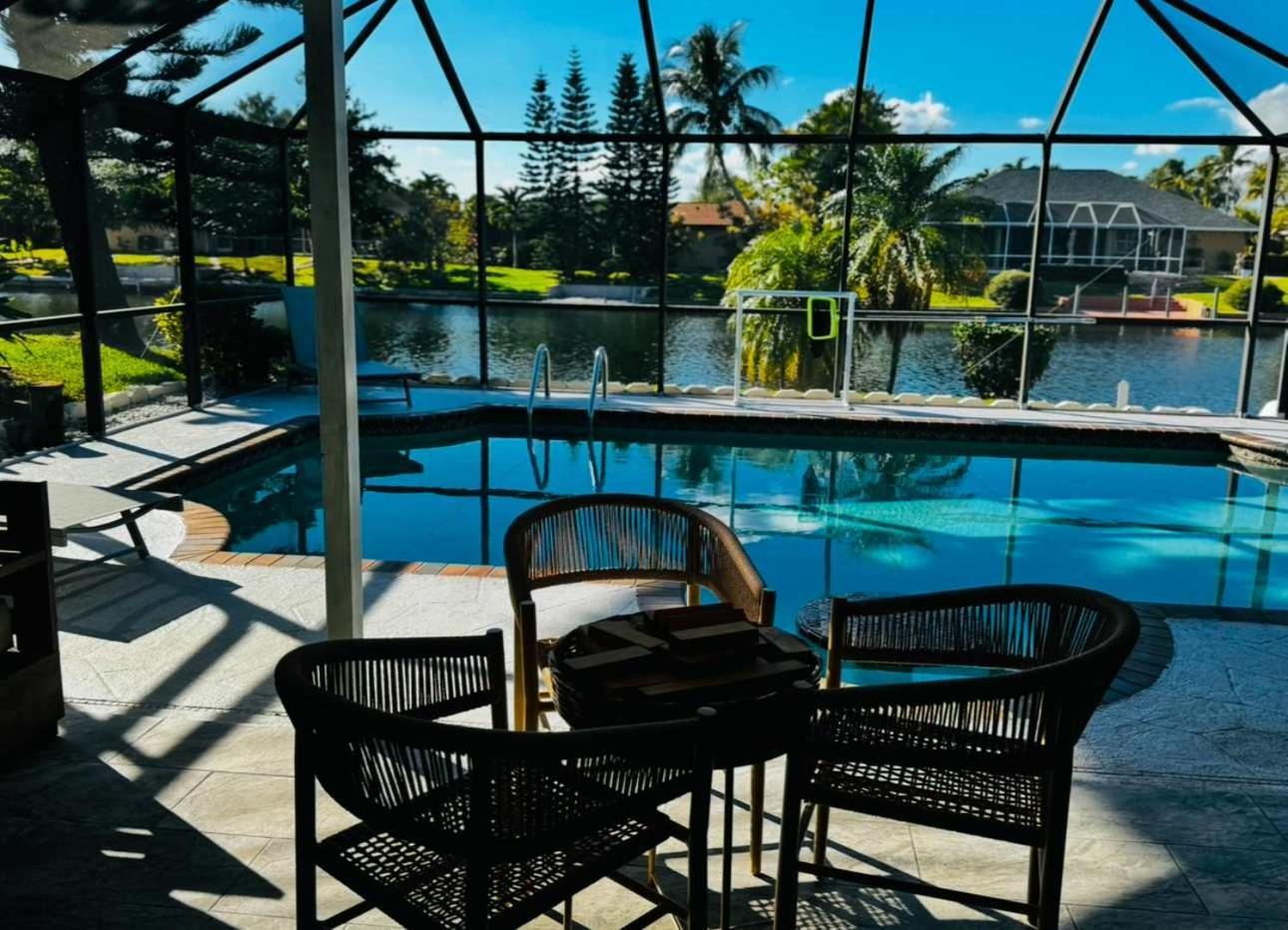 Hidden Secret Waterfront Retreat Villa Cape Coral Exterior photo